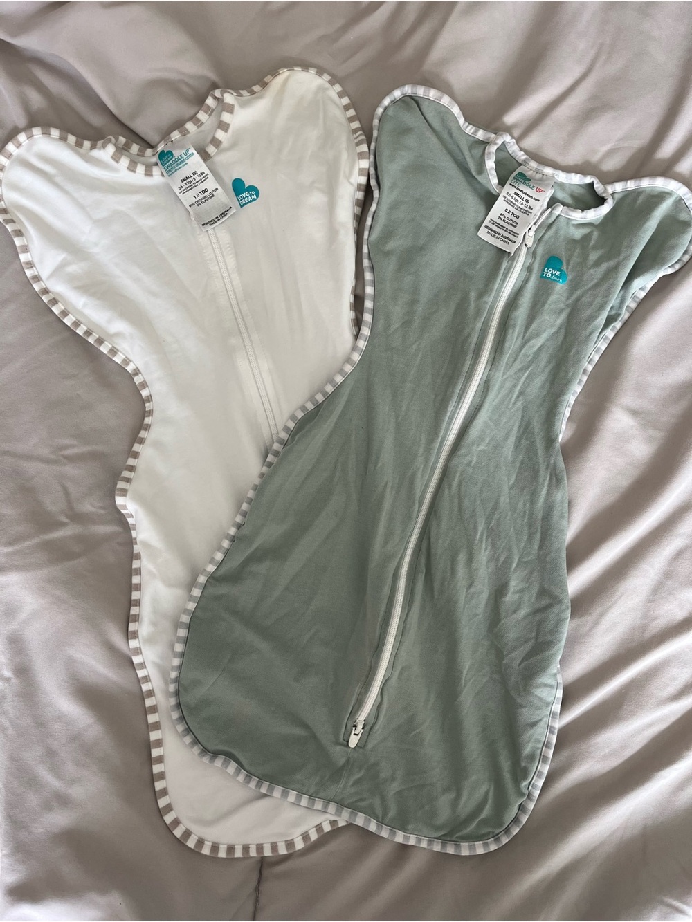 Love to dream 2-Pack SwaddleOne One-Piece in White & Sage